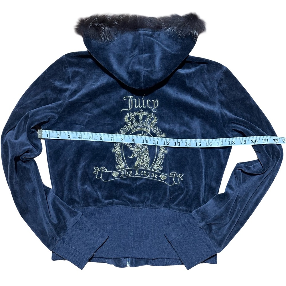 Y2K Vintage Juicy Couture Velour Hoodie Jacket Fur Trim Crest L (Fits S/M) - Picture 5 of 11